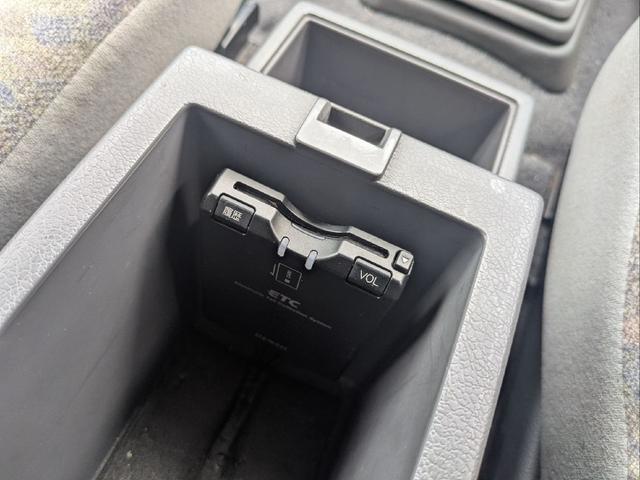 ダットサンピックアップ ダブルキャブ　スカイスター　オーテック　オーテック架装・５ＭＴ車・ＥＴＣ・ハードキャノビー・メッキホイール（29枚目）