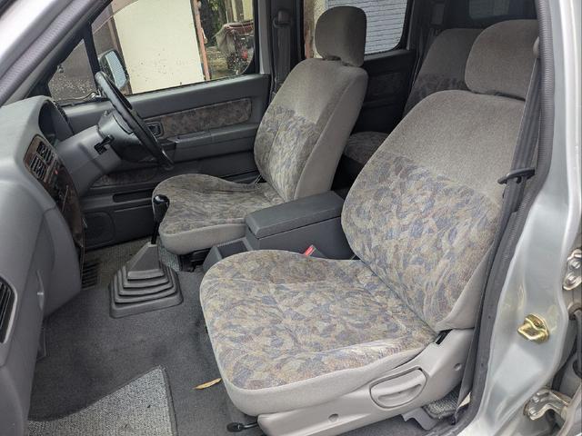 ダットサンピックアップ ダブルキャブ　スカイスター　オーテック　オーテック架装・５ＭＴ車・ＥＴＣ・ハードキャノビー・メッキホイール（31枚目）