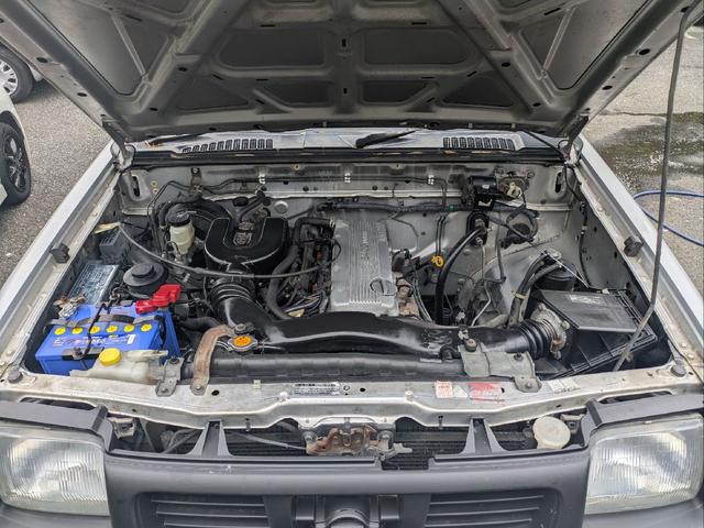 ダットサンピックアップ ダブルキャブ　スカイスター　オーテック　オーテック架装・５ＭＴ車・ＥＴＣ・ハードキャノビー・メッキホイール（42枚目）