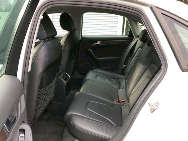 Ａ４ ２．０ＴＦＳＩクワトロ　ＳＥパッケージ／レザーシート／木目調インパネ／純正ナビ／ＴＶ／ＥＴＣ／バックモニター／パワーシート／シートヒーター／（15枚目）