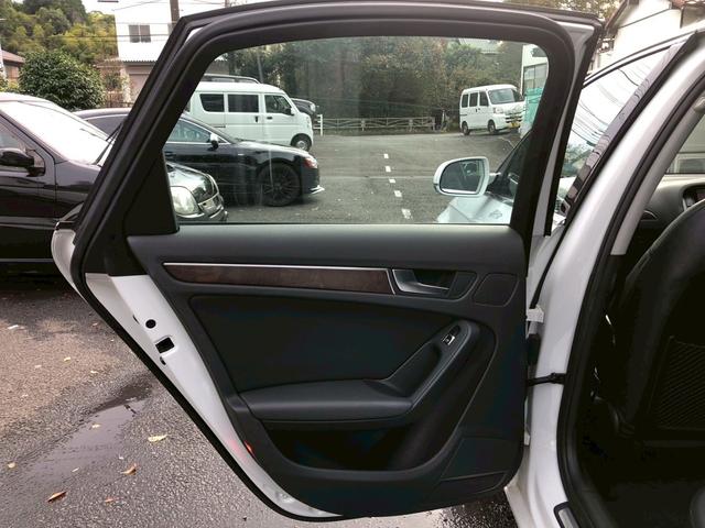 Ａ４ ２．０ＴＦＳＩクワトロ　ＳＥパッケージ／レザーシート／木目調インパネ／純正ナビ／ＴＶ／ＥＴＣ／バックモニター／パワーシート／シートヒーター／（34枚目）