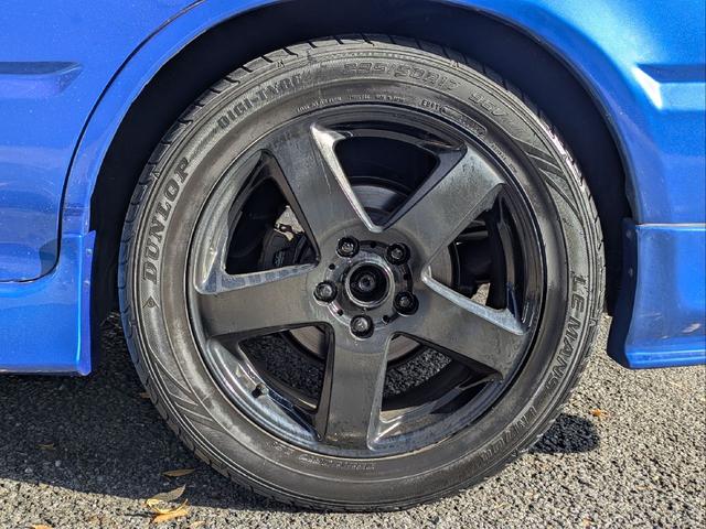 スカイライン ＧＴスペシャルエディション　アルティアエアロ・サイド　リアエアロ・Ｒスポイラー・ハイキャスレス車・社外ＡＷ・ＭＯＭＯディープコーン・ＫＥＮＷＯＯＤデジタルインナーミラー・ＫＥＮＷＯＯＤ　Ｐナビ・オールペン車両・ＥＴＣ（10枚目）