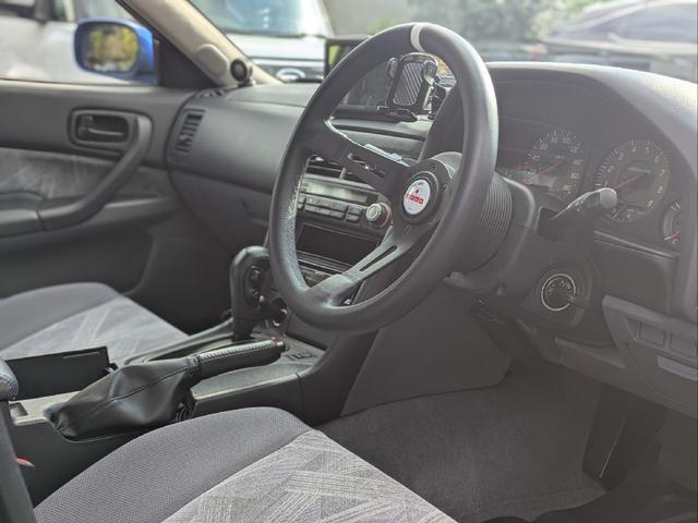 スカイライン ＧＴスペシャルエディション　アルティアエアロ・サイド　リアエアロ・Ｒスポイラー・ハイキャスレス車・社外ＡＷ・ＭＯＭＯディープコーン・ＫＥＮＷＯＯＤデジタルインナーミラー・ＫＥＮＷＯＯＤ　Ｐナビ・オールペン車両・ＥＴＣ（22枚目）