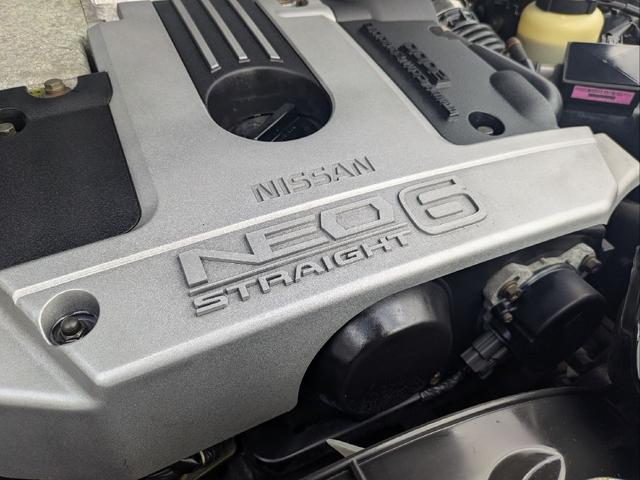 スカイライン ＧＴスペシャルエディション　アルティアエアロ・サイド　リアエアロ・Ｒスポイラー・ハイキャスレス車・社外ＡＷ・ＭＯＭＯディープコーン・ＫＥＮＷＯＯＤデジタルインナーミラー・ＫＥＮＷＯＯＤ　Ｐナビ・オールペン車両・ＥＴＣ（42枚目）