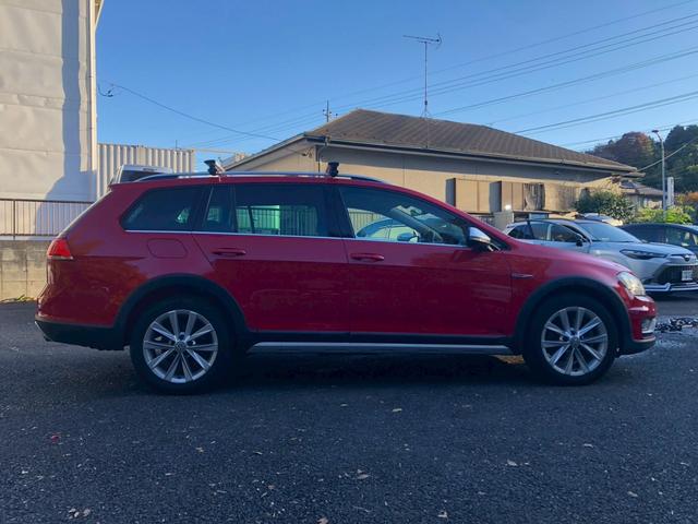 ゴルフオールトラック ＴＳＩ　４モーション　アップグレードパッケージ　ディスカバープロパッケージ・ＴＶ・バックモニター・プリクラッシュセーフティ・レーンキープ・アクティブクルーズコントロール・シートヒーター・ＥＴＣ・パドルシフト・ステアリングスイッチ・（5枚目）