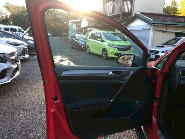 ゴルフオールトラック ＴＳＩ　４モーション　アップグレードパッケージ　ディスカバープロパッケージ・ＴＶ・バックモニター・プリクラッシュセーフティ・レーンキープ・アクティブクルーズコントロール・シートヒーター・ＥＴＣ・パドルシフト・ステアリングスイッチ・（30枚目）