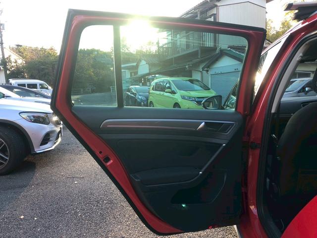 ゴルフオールトラック ＴＳＩ　４モーション　アップグレードパッケージ　ディスカバープロパッケージ・ＴＶ・バックモニター・プリクラッシュセーフティ・レーンキープ・アクティブクルーズコントロール・シートヒーター・ＥＴＣ・パドルシフト・ステアリングスイッチ・（32枚目）