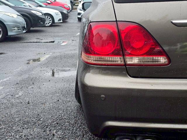 クラウン アスリート プレミアムエディション IDEAL製エアサス・BMWブラウンオールペン車・VsKf 19inAW・エムゲインFRエアロ・スリーキャッツマフラー・サンルーフ・バックカメラ・ETC・レクサスシフトノブ・エアサスリモコン(9枚目)