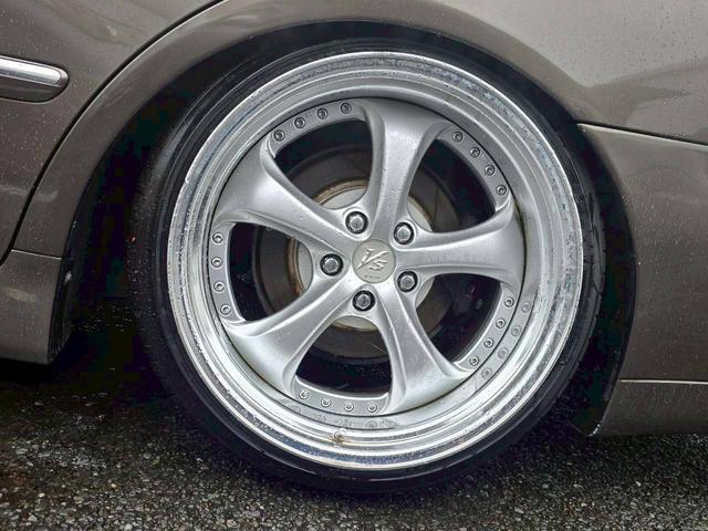 クラウン アスリート プレミアムエディション IDEAL製エアサス・BMWブラウンオールペン車・VsKf 19inAW・エムゲインFRエアロ・スリーキャッツマフラー・サンルーフ・バックカメラ・ETC・レクサスシフトノブ・エアサスリモコン(18枚目)