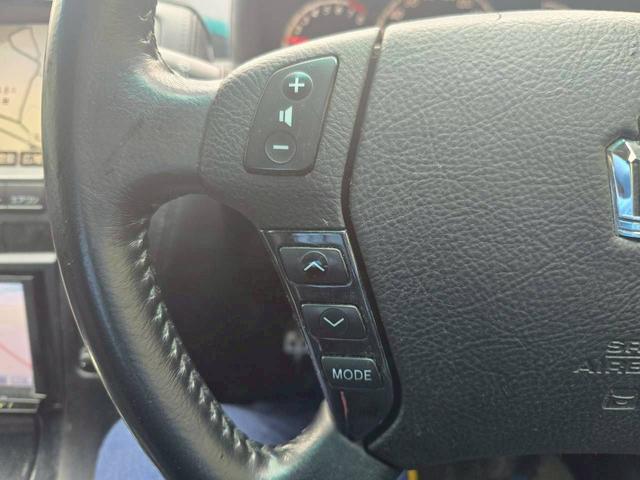 クラウン アスリート プレミアムエディション IDEAL製エアサス・BMWブラウンオールペン車・VsKf 19inAW・エムゲインFRエアロ・スリーキャッツマフラー・サンルーフ・バックカメラ・ETC・レクサスシフトノブ・エアサスリモコン(26枚目)