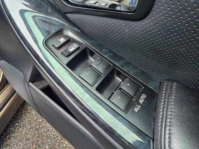 クラウン アスリート プレミアムエディション IDEAL製エアサス・BMWブラウンオールペン車・VsKf 19inAW・エムゲインFRエアロ・スリーキャッツマフラー・サンルーフ・バックカメラ・ETC・レクサスシフトノブ・エアサスリモコン(30枚目)