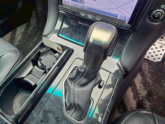 クラウン アスリート プレミアムエディション IDEAL製エアサス・BMWブラウンオールペン車・VsKf 19inAW・エムゲインFRエアロ・スリーキャッツマフラー・サンルーフ・バックカメラ・ETC・レクサスシフトノブ・エアサスリモコン(41枚目)