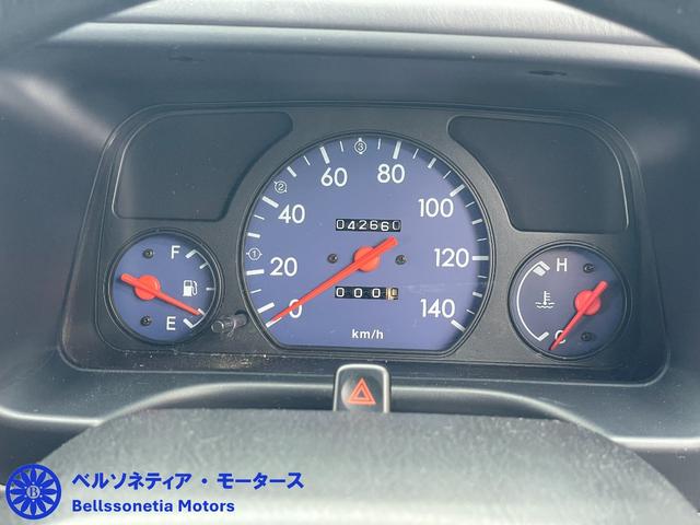 サンバーバン ＶＣ　５ＭＴ／キーレス／パワーウィンドウ／４３０００Ｋｍ／車検・整備付き／ＡＣ／禁煙（2枚目）