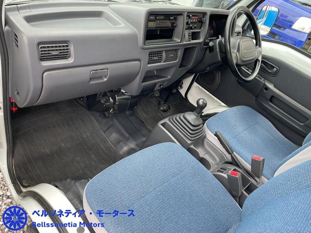サンバーバン ＶＣ　５ＭＴ／キーレス／パワーウィンドウ／４３０００Ｋｍ／車検・整備付き／ＡＣ／禁煙（32枚目）