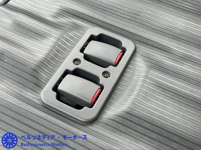 サンバーバン ＶＣ　５ＭＴ／キーレス／パワーウィンドウ／４３０００Ｋｍ／車検・整備付き／ＡＣ／禁煙（42枚目）