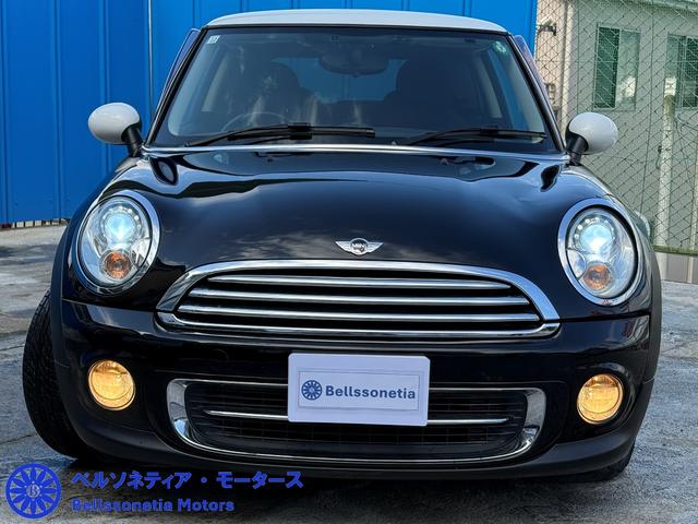 ＭＩＮＩ クーパー　６ＭＴ／３ドア／ナビ／ＥＴＣ／純正ＡＷ／キーレス／フォグランプ（11枚目）