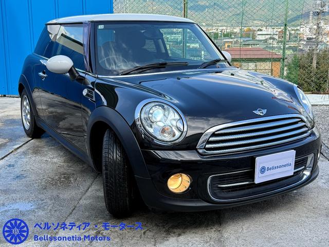 ＭＩＮＩ クーパー　６ＭＴ／３ドア／ナビ／ＥＴＣ／純正ＡＷ／キーレス／フォグランプ（12枚目）