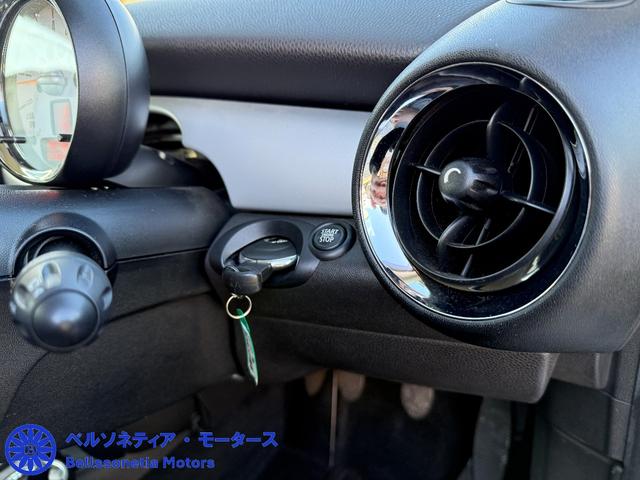 ＭＩＮＩ クーパー　６ＭＴ／３ドア／ナビ／ＥＴＣ／純正ＡＷ／キーレス／フォグランプ（33枚目）