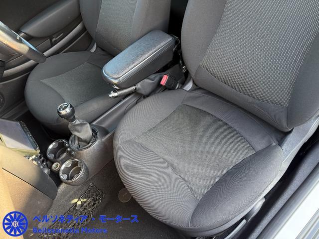 ＭＩＮＩ クーパー　６ＭＴ／３ドア／ナビ／ＥＴＣ／純正ＡＷ／キーレス／フォグランプ（42枚目）