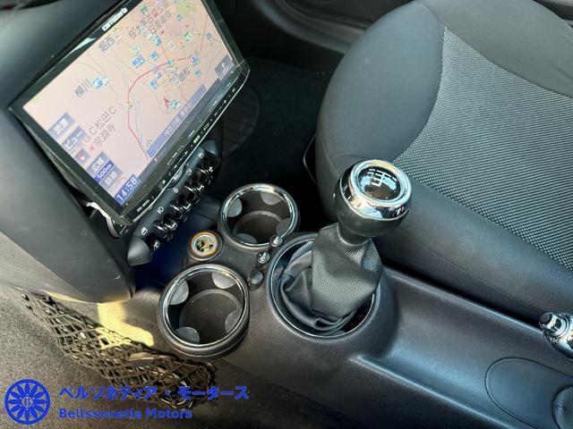 ＭＩＮＩ クーパー　６ＭＴ／３ドア／ナビ／ＥＴＣ／純正ＡＷ／キーレス／フォグランプ（45枚目）