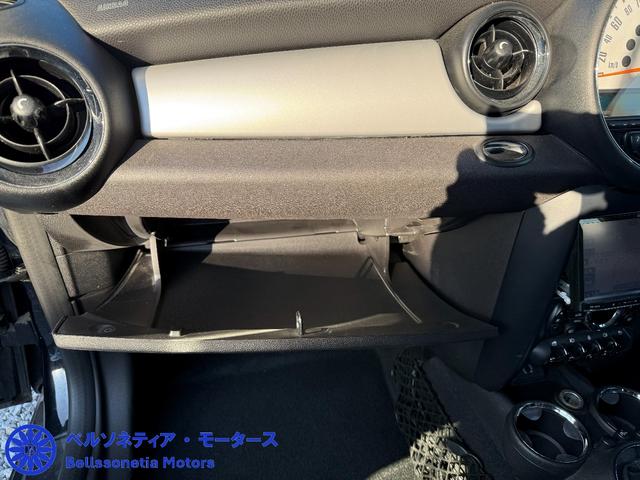 ＭＩＮＩ クーパー　６ＭＴ／３ドア／ナビ／ＥＴＣ／純正ＡＷ／キーレス／フォグランプ（47枚目）