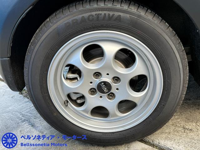 ＭＩＮＩ クーパー　６ＭＴ／３ドア／ナビ／ＥＴＣ／純正ＡＷ／キーレス／フォグランプ（65枚目）