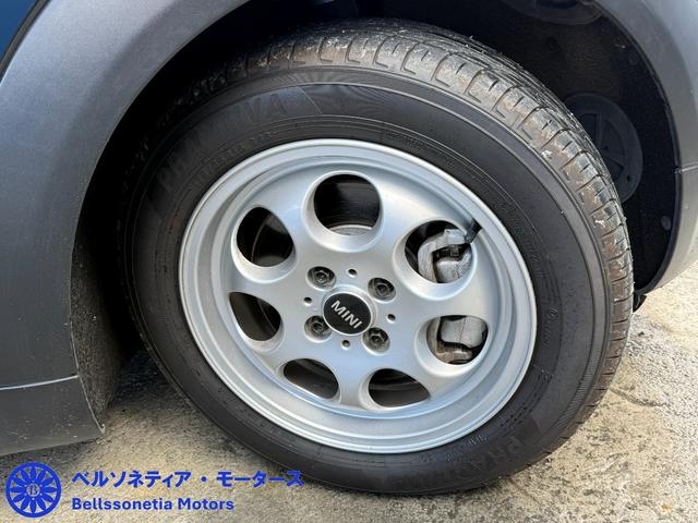 ＭＩＮＩ クーパー　６ＭＴ／３ドア／ナビ／ＥＴＣ／純正ＡＷ／キーレス／フォグランプ（66枚目）