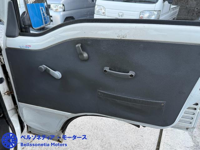 サンバートラック ＳＤＸ　ＡＣ／パートタイム４ＷＤ／５ＭＴ／ラジオ／三方開／走行８１００Ｋｍ／車検Ｒ８．９月（24枚目）