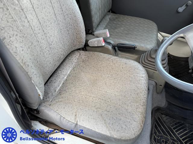 サンバートラック ＳＤＸ　ＡＣ／パートタイム４ＷＤ／５ＭＴ／ラジオ／三方開／走行８１００Ｋｍ／車検Ｒ８．９月（26枚目）