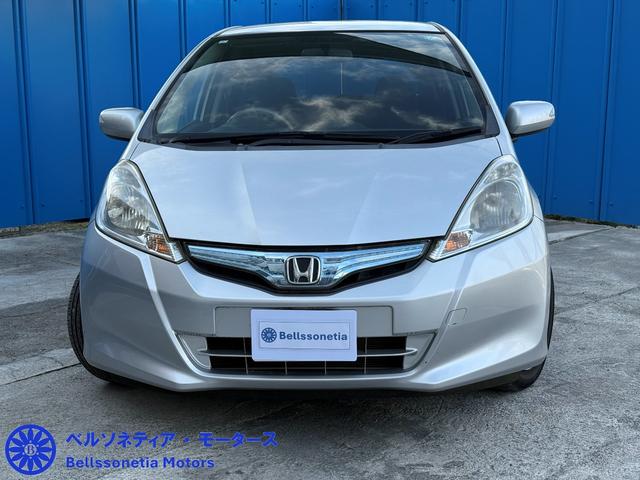 フィットハイブリッド ナビプレミアムセレクション　クルーズコントロール／純正ナビ／ＥＴＣ／Ｂカメラ／ワンセグＴＶ／電動格納ミラー／車検２年付き／走行４２０００（11枚目）