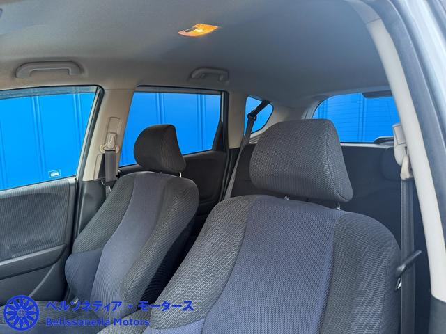 フィットハイブリッド ナビプレミアムセレクション　クルーズコントロール／純正ナビ／ＥＴＣ／Ｂカメラ／ワンセグＴＶ／電動格納ミラー／車検２年付き／走行４２０００（41枚目）