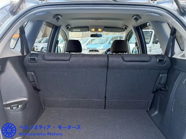 フィットハイブリッド ナビプレミアムセレクション　クルーズコントロール／純正ナビ／ＥＴＣ／Ｂカメラ／ワンセグＴＶ／電動格納ミラー／車検２年付き／走行４２０００（59枚目）