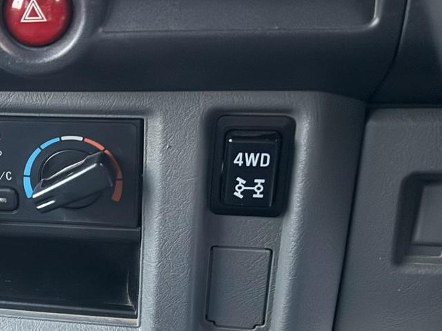 ミニキャブバン 　４ＷＤ／ＥＴＣ／ナビ／Ｂｌｕｅｔｏｏｔｈ／前後ドラレコ／車検Ｒ８．１１月／走行７００００Ｋｍ（3枚目）