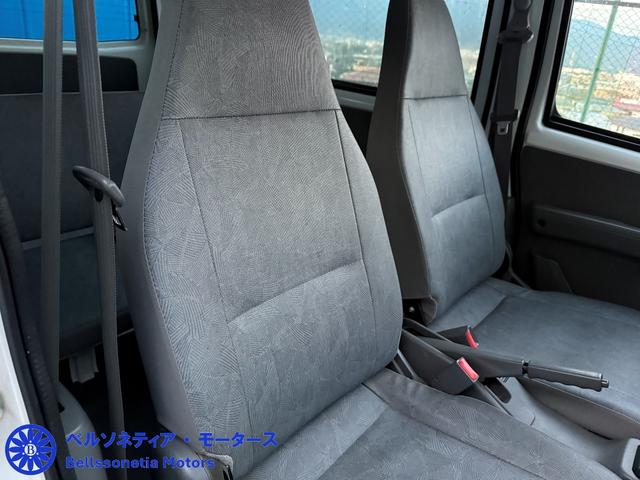 ミニキャブバン 　４ＷＤ／ＥＴＣ／ナビ／Ｂｌｕｅｔｏｏｔｈ／前後ドラレコ／車検Ｒ８．１１月／走行７００００Ｋｍ（30枚目）