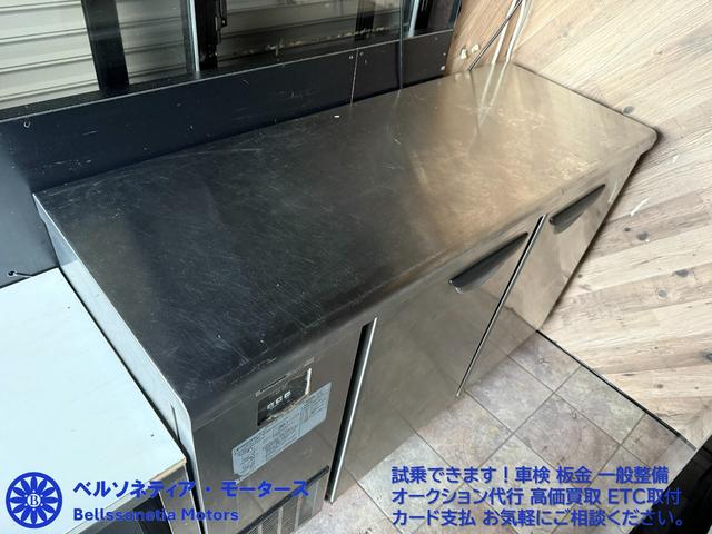 ダイナトラック キッチンカー/車検・点検/フードトラック/移動販売/3層シンク/シャッター式/Bモニター/ETC/LPG(5枚目)