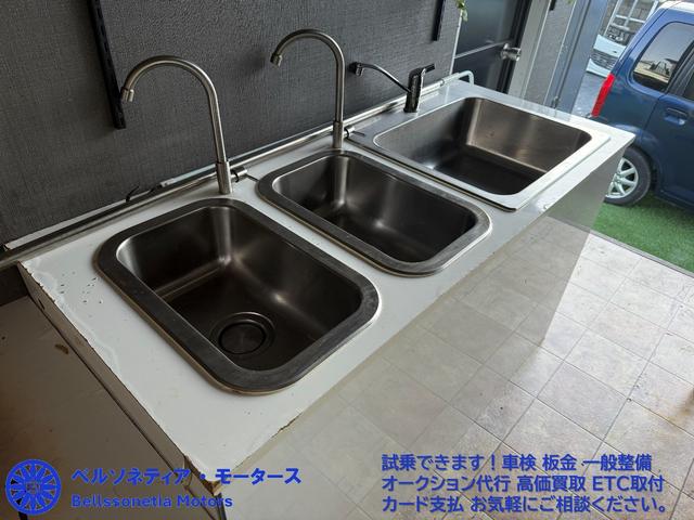 ダイナトラック キッチンカー/車検・点検/フードトラック/移動販売/3層シンク/シャッター式/Bモニター/ETC/LPG(7枚目)