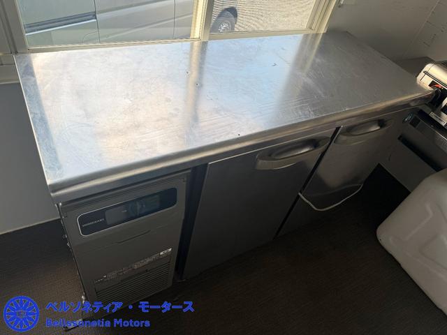 タイタンダッシュ キッチンカー/フードトラック/3層シンク/Bモニター/Bカメラ/ETC/ガソリン/AT(22枚目)