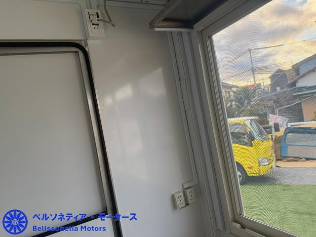 タイタンダッシュ キッチンカー/フードトラック/3層シンク/Bモニター/Bカメラ/ETC/ガソリン/AT(29枚目)