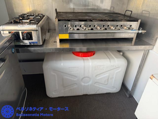 タイタンダッシュ キッチンカー/フードトラック/3層シンク/Bモニター/Bカメラ/ETC/ガソリン/AT(31枚目)