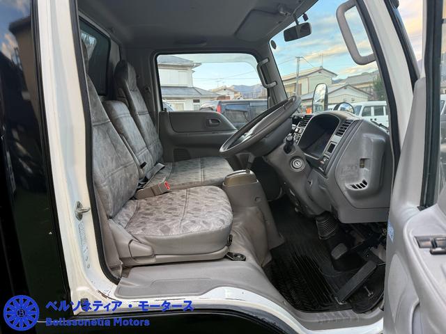 タイタンダッシュ キッチンカー/フードトラック/3層シンク/Bモニター/Bカメラ/ETC/ガソリン/AT(32枚目)