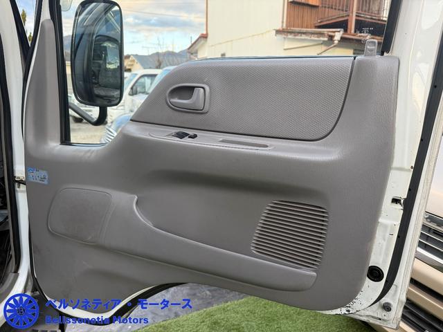 タイタンダッシュ キッチンカー/フードトラック/3層シンク/Bモニター/Bカメラ/ETC/ガソリン/AT(33枚目)