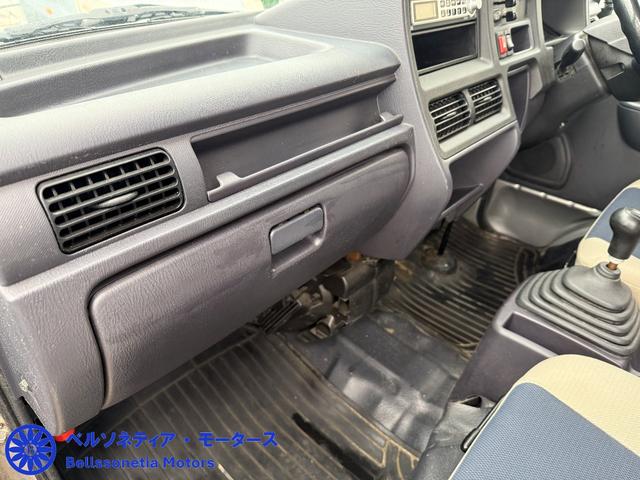 サンバーバン トランスポーター　ＡＣ／キーレス／５ＭＴ／１オーナー／記録簿／車検２年／走行８００００Ｋｍ（34枚目）
