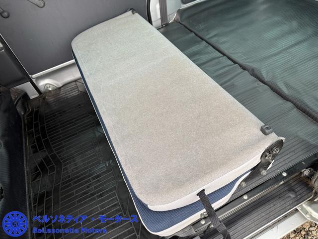 サンバーバン トランスポーター　ＡＣ／キーレス／５ＭＴ／１オーナー／記録簿／車検２年／走行８００００Ｋｍ（40枚目）