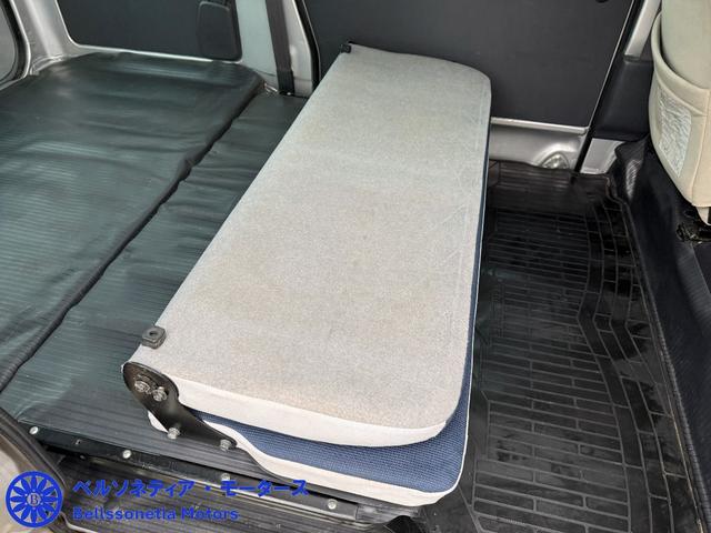 サンバーバン トランスポーター　ＡＣ／キーレス／５ＭＴ／１オーナー／記録簿／車検２年／走行８００００Ｋｍ（47枚目）