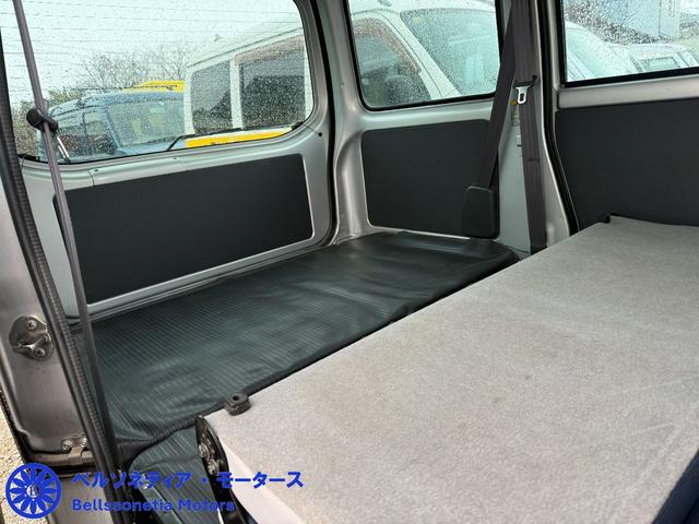 サンバーバン トランスポーター　ＡＣ／キーレス／５ＭＴ／１オーナー／記録簿／車検２年／走行８００００Ｋｍ（48枚目）