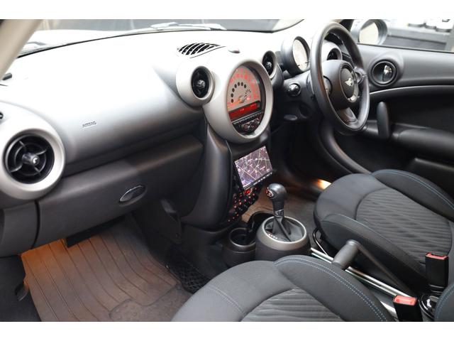 ＭＩＮＩ クーパーＳ　クロスオーバー　クリスタルシルバーメタリック　５人乗り　ツートン車　社外ナビ・ＴＶ・バックカメラ　パドルシフト　１７インチＡＷ　キーレス　ＥＴＣ（36枚目）