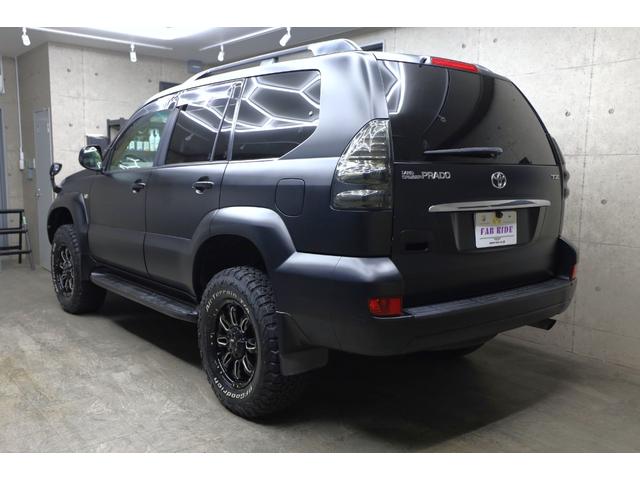 ランドクルーザープラド TZ TZ 8人乗り マットカラーカスタム 社外ヘッドライト・リアテール 17インチホイール・オールテレーンタイヤ クルーズコントロール 純正ナビ ルーフレール ETC(10枚目)