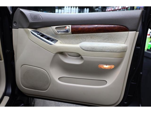 ランドクルーザープラド TZ TZ 8人乗り マットカラーカスタム 社外ヘッドライト・リアテール 17インチホイール・オールテレーンタイヤ クルーズコントロール 純正ナビ ルーフレール ETC(20枚目)