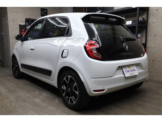 トゥインゴ ＥＤＣ　ワンオーナー　後期モデル　アルパインナビ・ＴＶ　バックカメラ　ＬＥＤヘッドランプ　クルーズコントロール　レーンキープアシスト　クリアランスソナー　純正１５インチＡＷ　右ハンドル　４人乗り（10枚目）