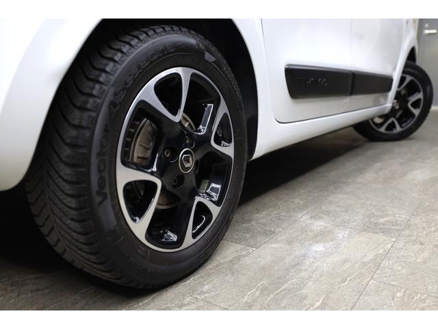 トゥインゴ ＥＤＣ　ワンオーナー　後期モデル　アルパインナビ・ＴＶ　バックカメラ　ＬＥＤヘッドランプ　クルーズコントロール　レーンキープアシスト　クリアランスソナー　純正１５インチＡＷ　右ハンドル　４人乗り（18枚目）